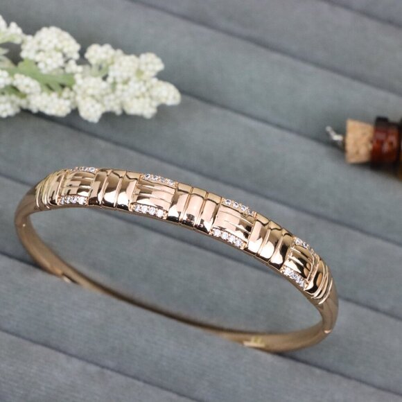 Elegant Rose Gold Bangle with Textured Design and Crystal Accents, XPBL0504 - Picture 11 of 12